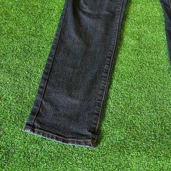 Old Navy Women's Original Mid Rise Slim Fit Mom Style Blue Jeans Pants Size 8 - Picture 4 of 11